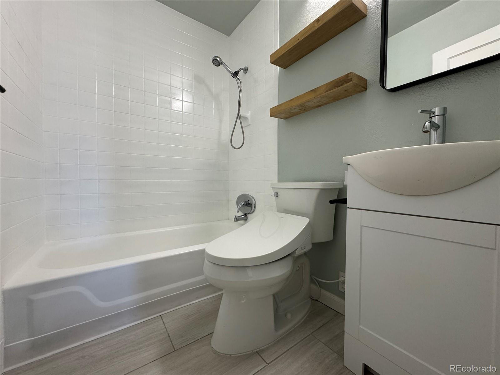MLS Image #14 for 4624 s logan street,englewood, Colorado