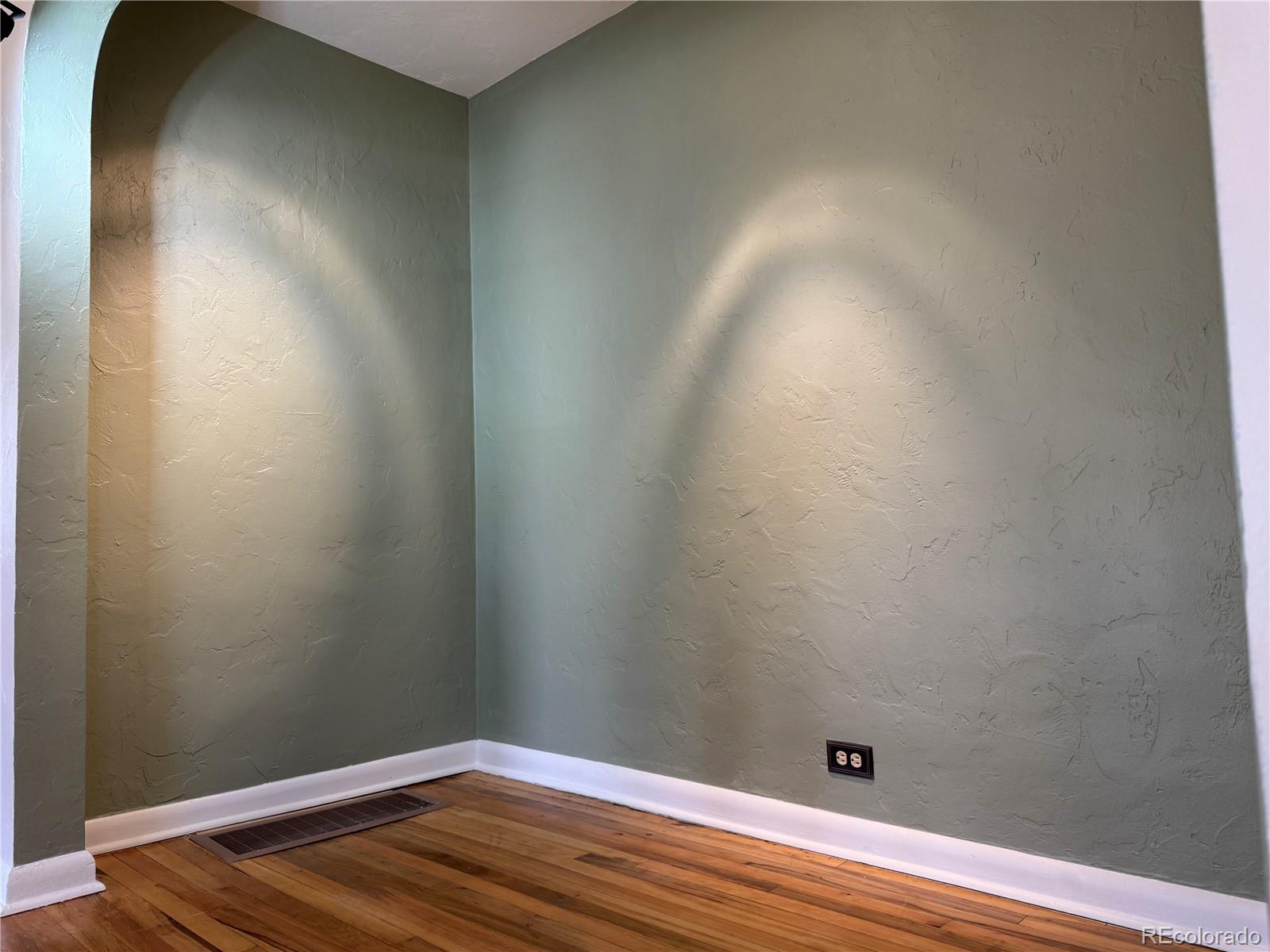 MLS Image #8 for 4624 s logan street,englewood, Colorado