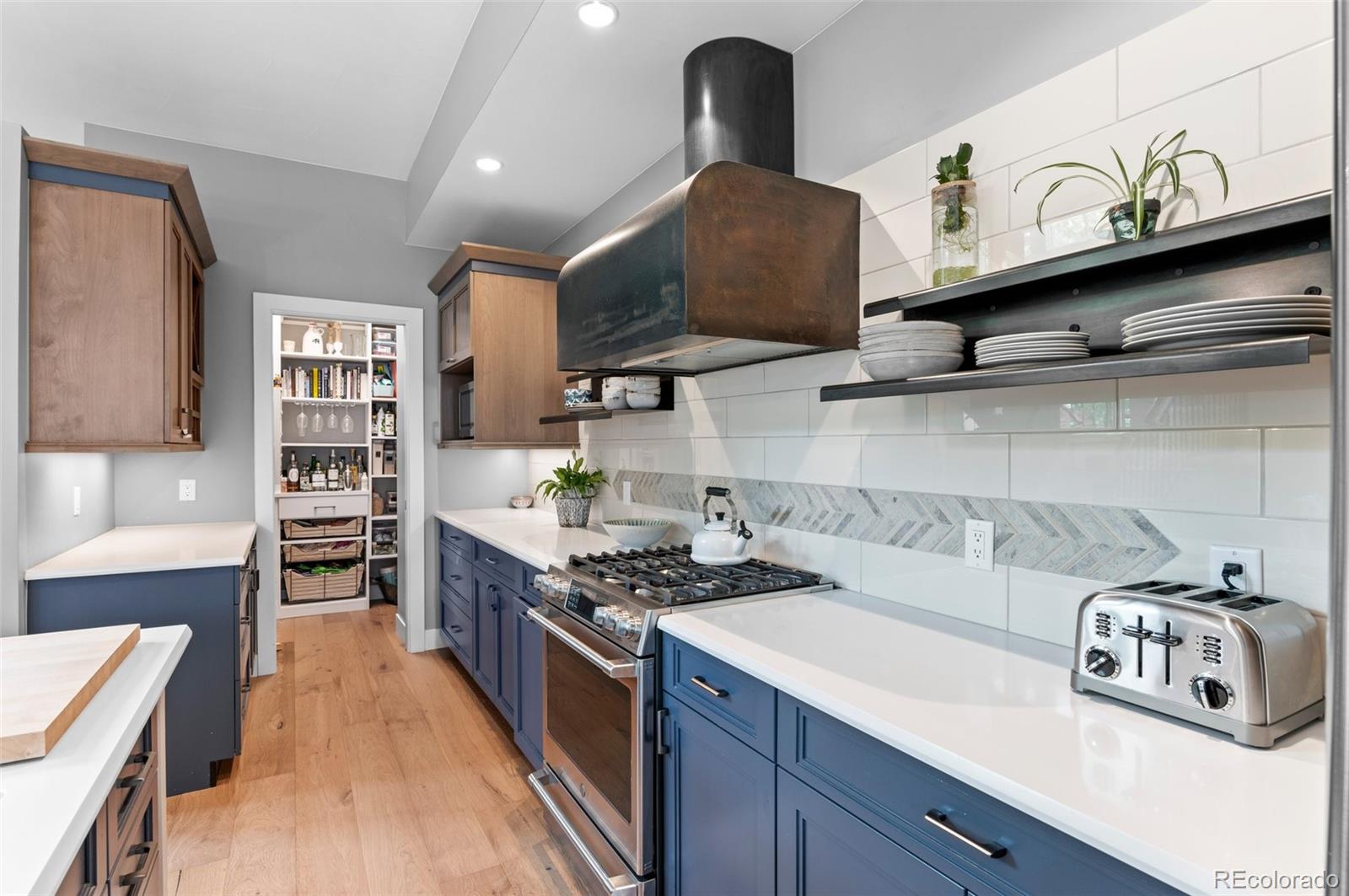 MLS Image #8 for 2880  curtis street ,denver, Colorado