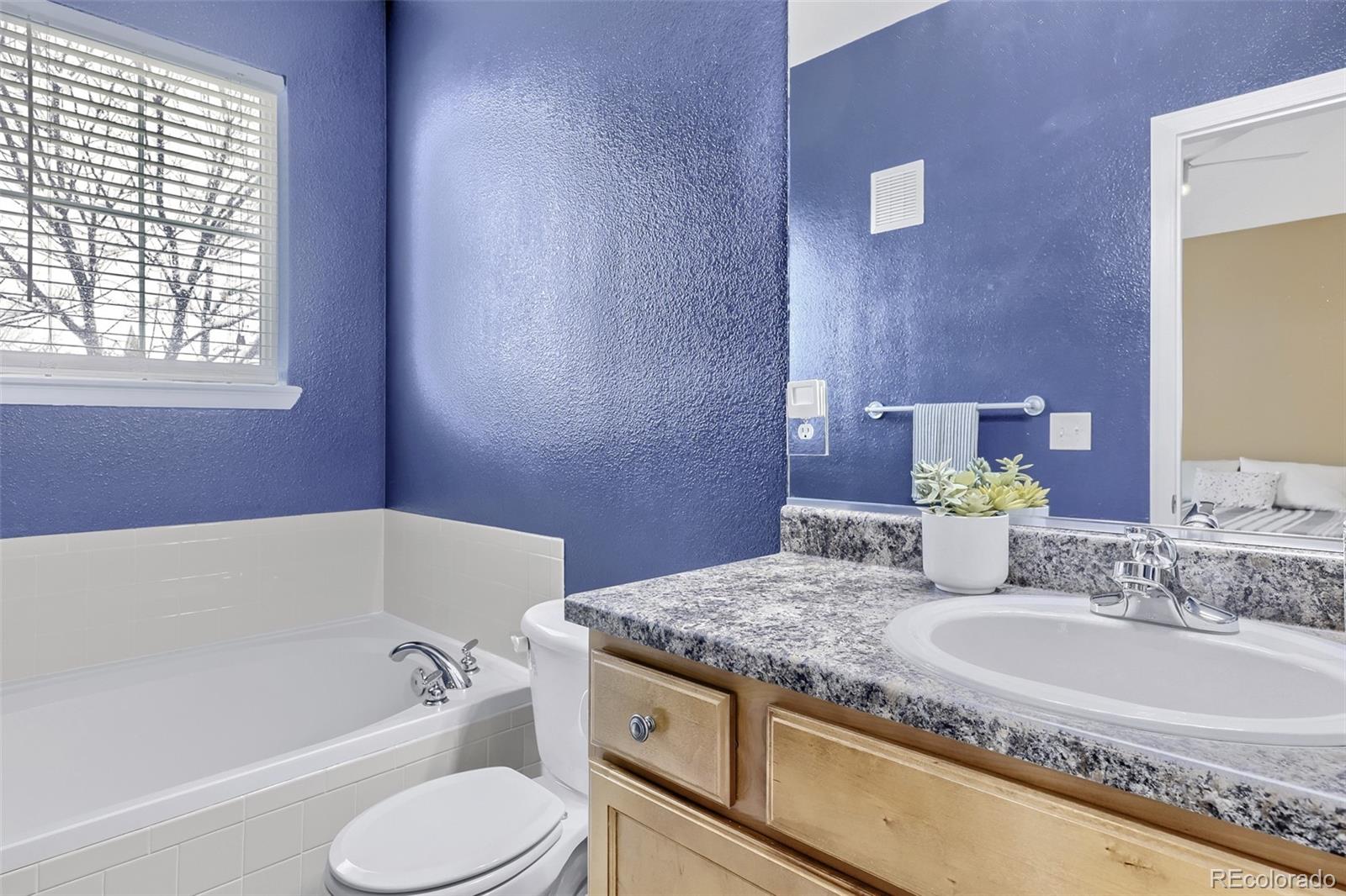 MLS Image #14 for 9972 w jewell avenue b,lakewood, Colorado