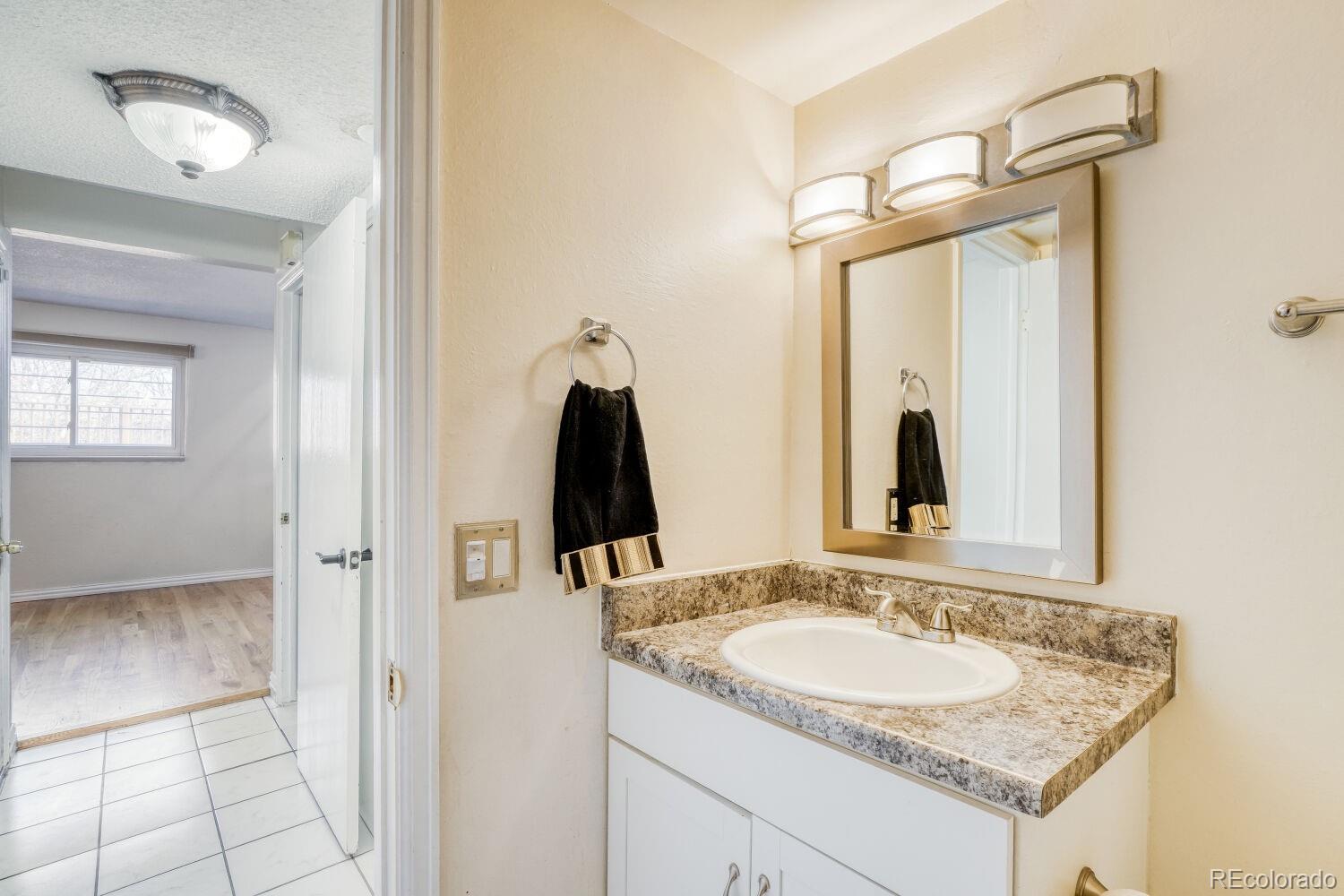 MLS Image #19 for 1520 s evanston street,aurora, Colorado