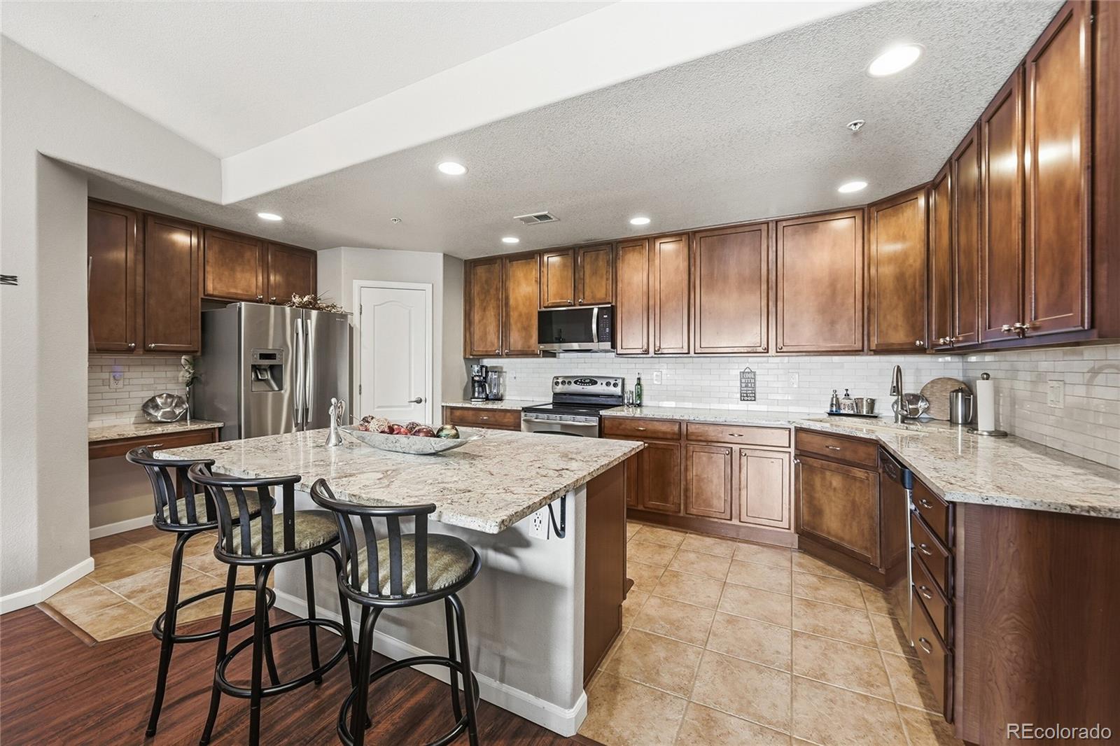 MLS Image #5 for 6222  kilmer loop 204,golden, Colorado