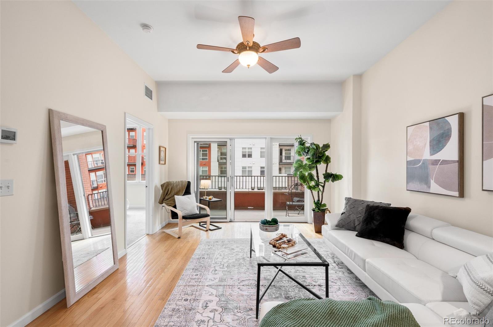 MLS Image #12 for 1950 n logan street 513,denver, Colorado