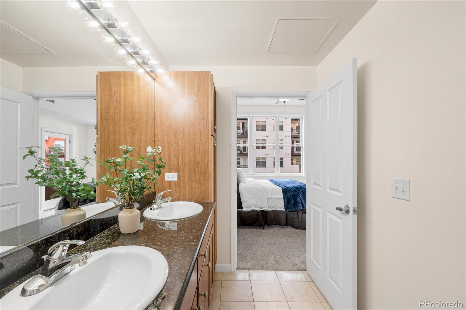 MLS Image #29 for 1950 n logan street 513,denver, Colorado