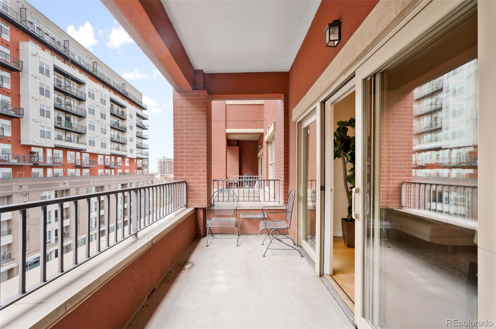 MLS Image #39 for 1950 n logan street 513,denver, Colorado