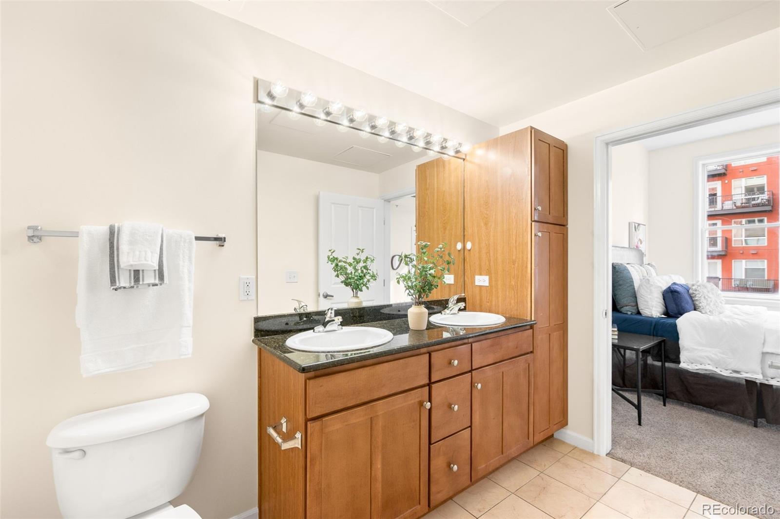 MLS Image #4 for 1950 n logan street 513,denver, Colorado