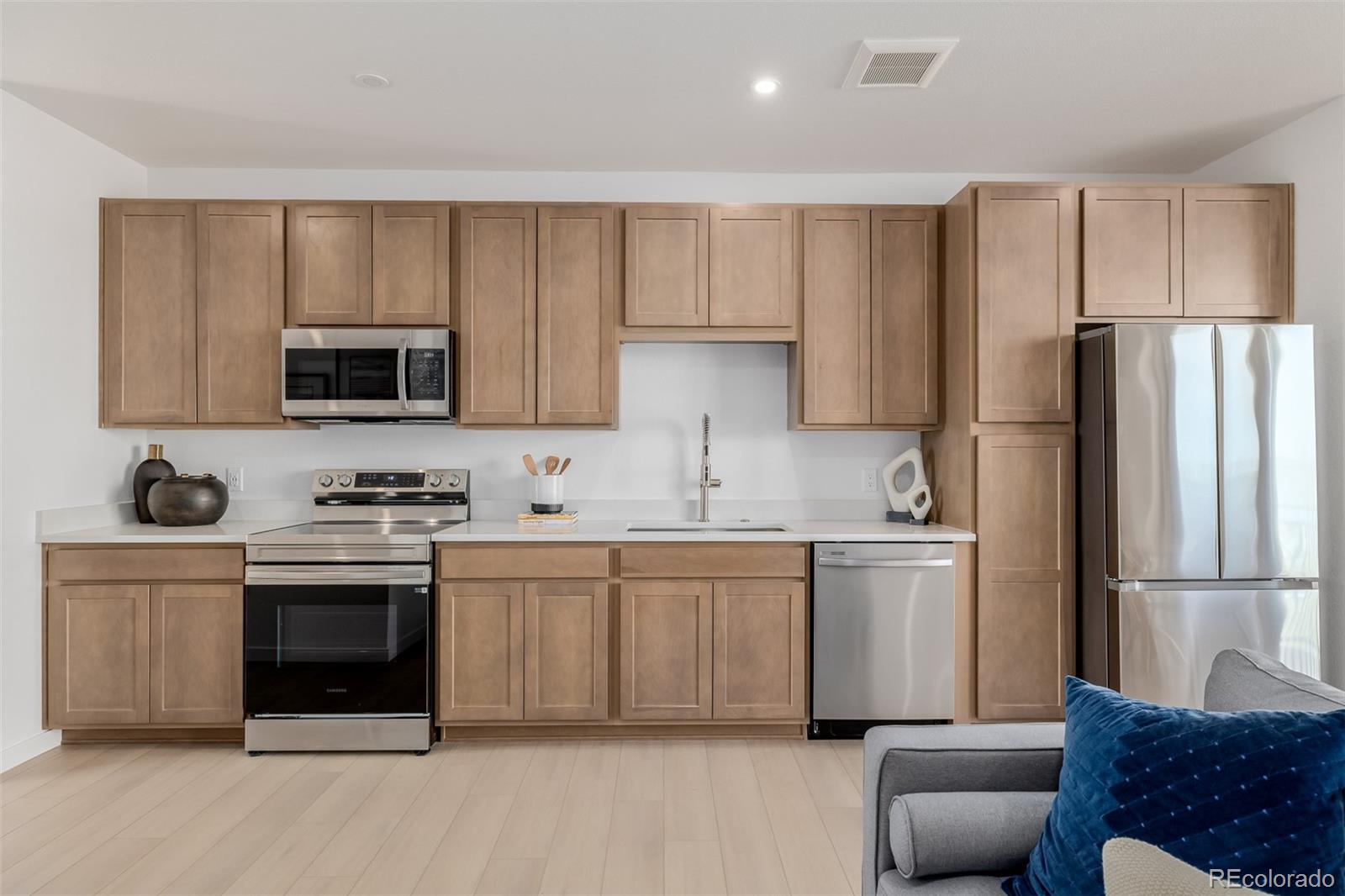 MLS Image #5 for 1634 n sheridan boulevard 203,denver, Colorado