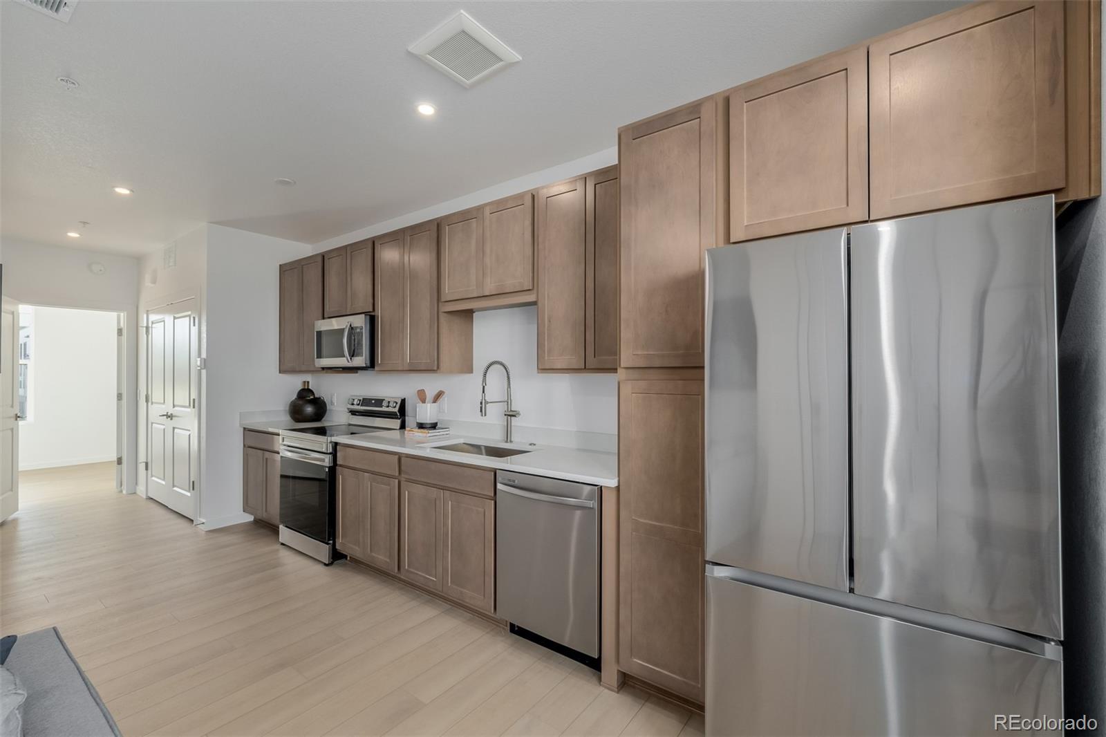 MLS Image #8 for 1634 n sheridan boulevard 203,denver, Colorado