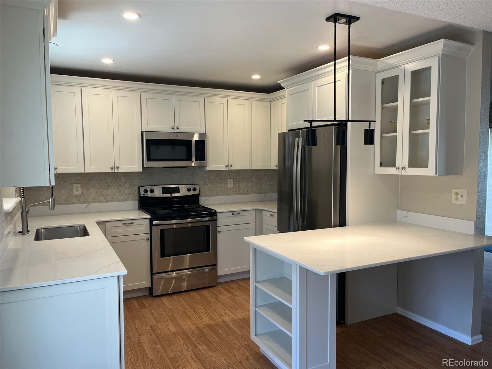 MLS Image #2 for 3642 s mobile way,aurora, Colorado