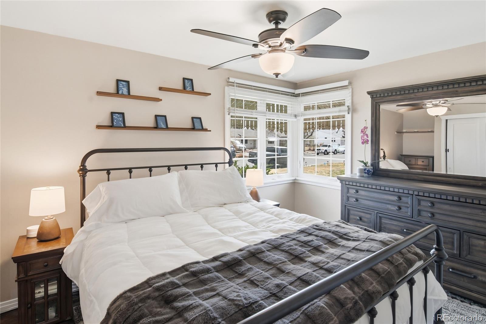 MLS Image #11 for 923  geneva street,aurora, Colorado
