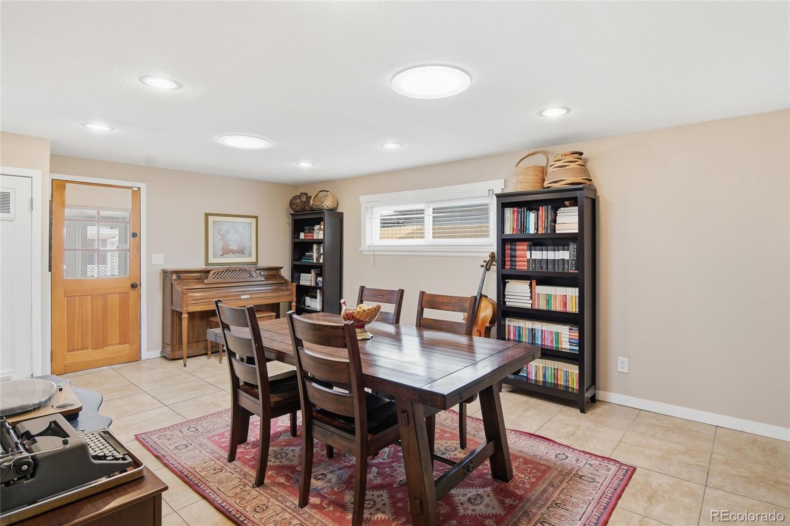 MLS Image #5 for 923  geneva street,aurora, Colorado