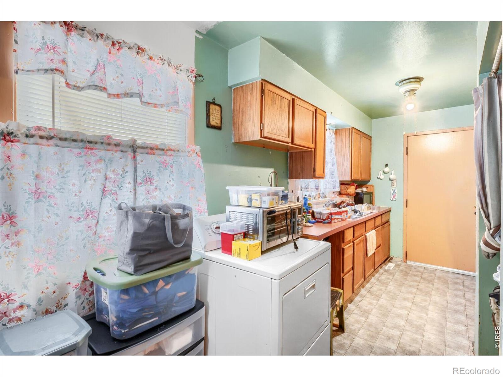 MLS Image #7 for 835  grove street,denver, Colorado