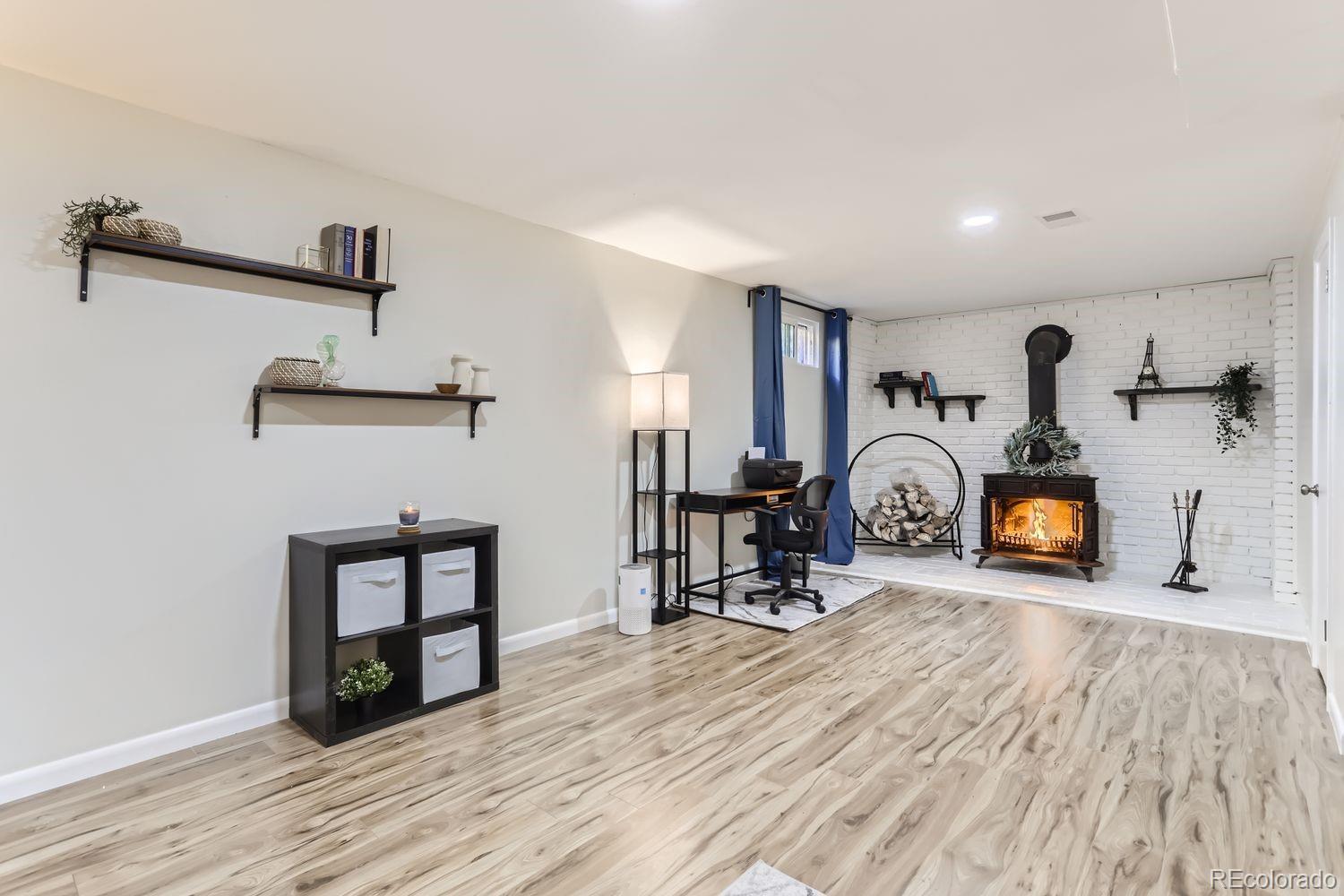 MLS Image #14 for 1301  worley drive,denver, Colorado