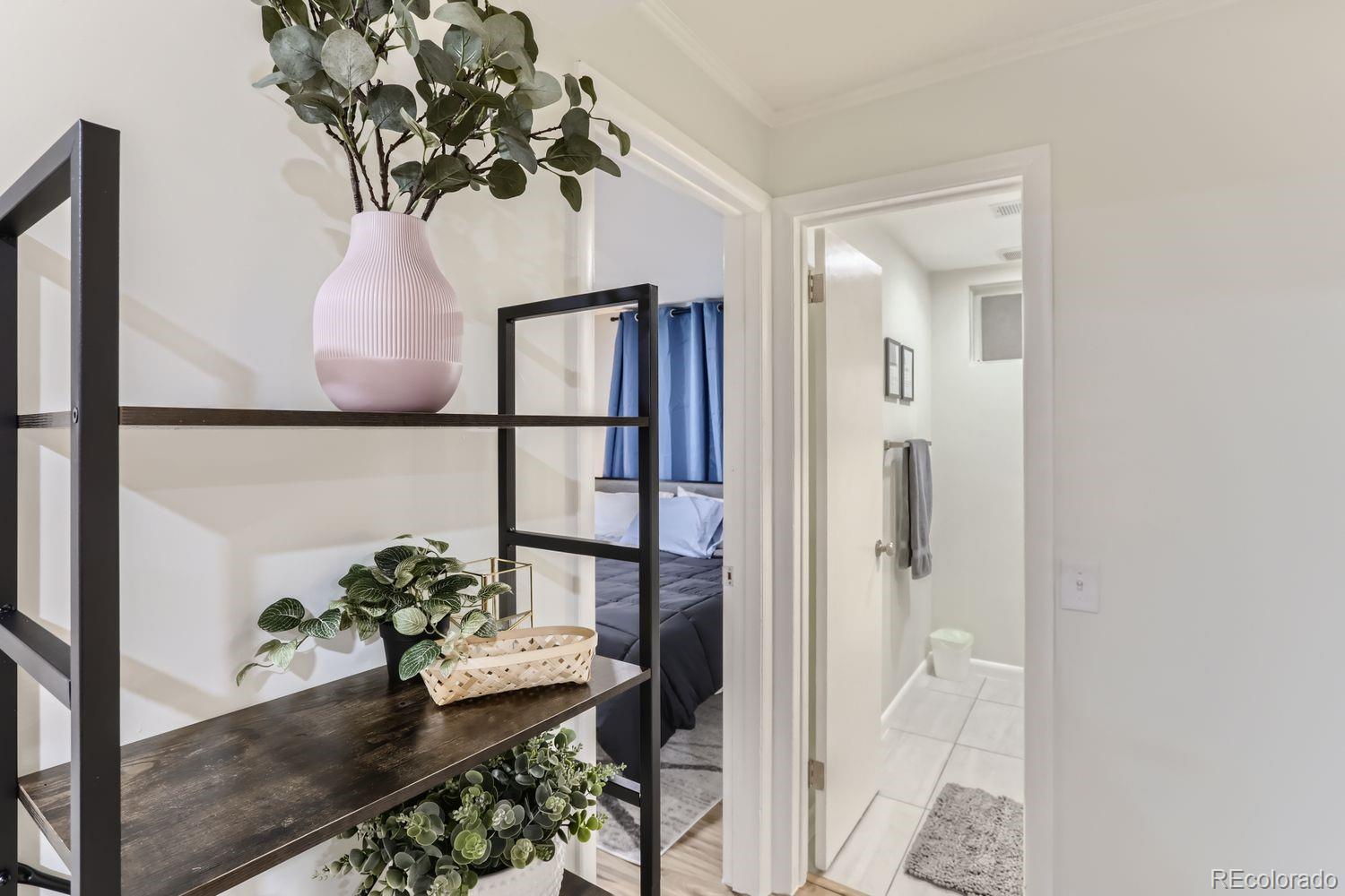 MLS Image #15 for 1301  worley drive,denver, Colorado