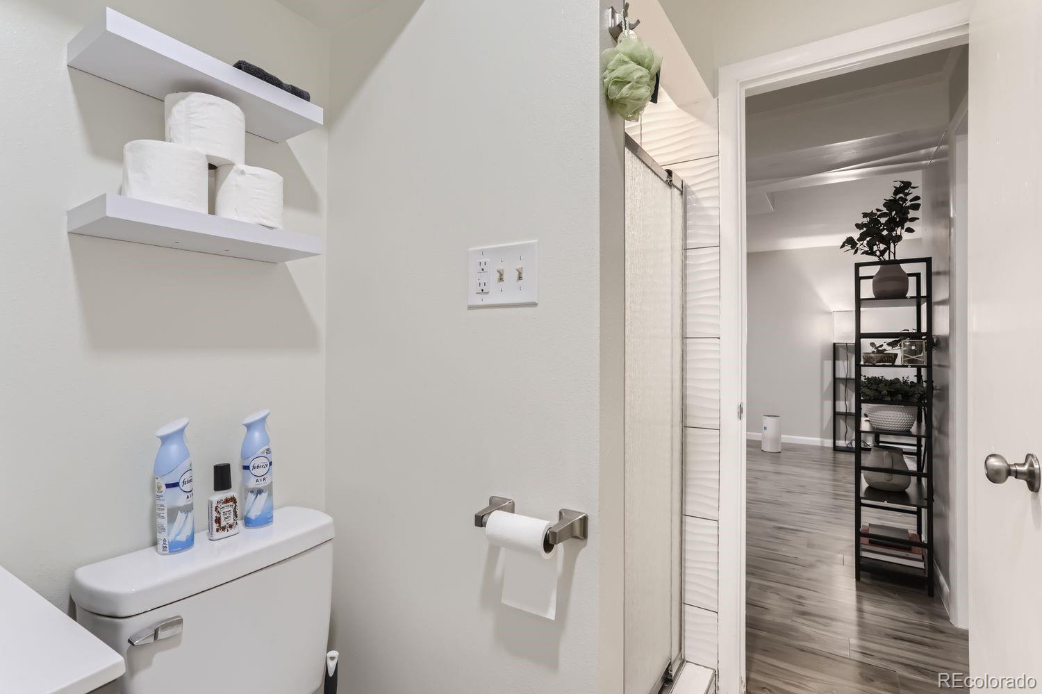 MLS Image #16 for 1301  worley drive,denver, Colorado