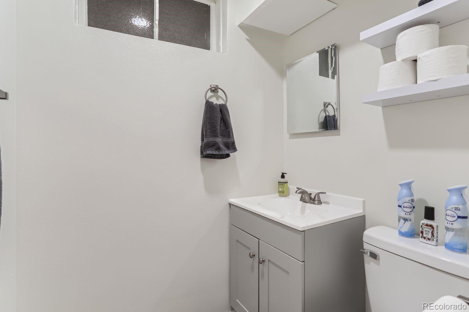 MLS Image #17 for 1301  worley drive,denver, Colorado