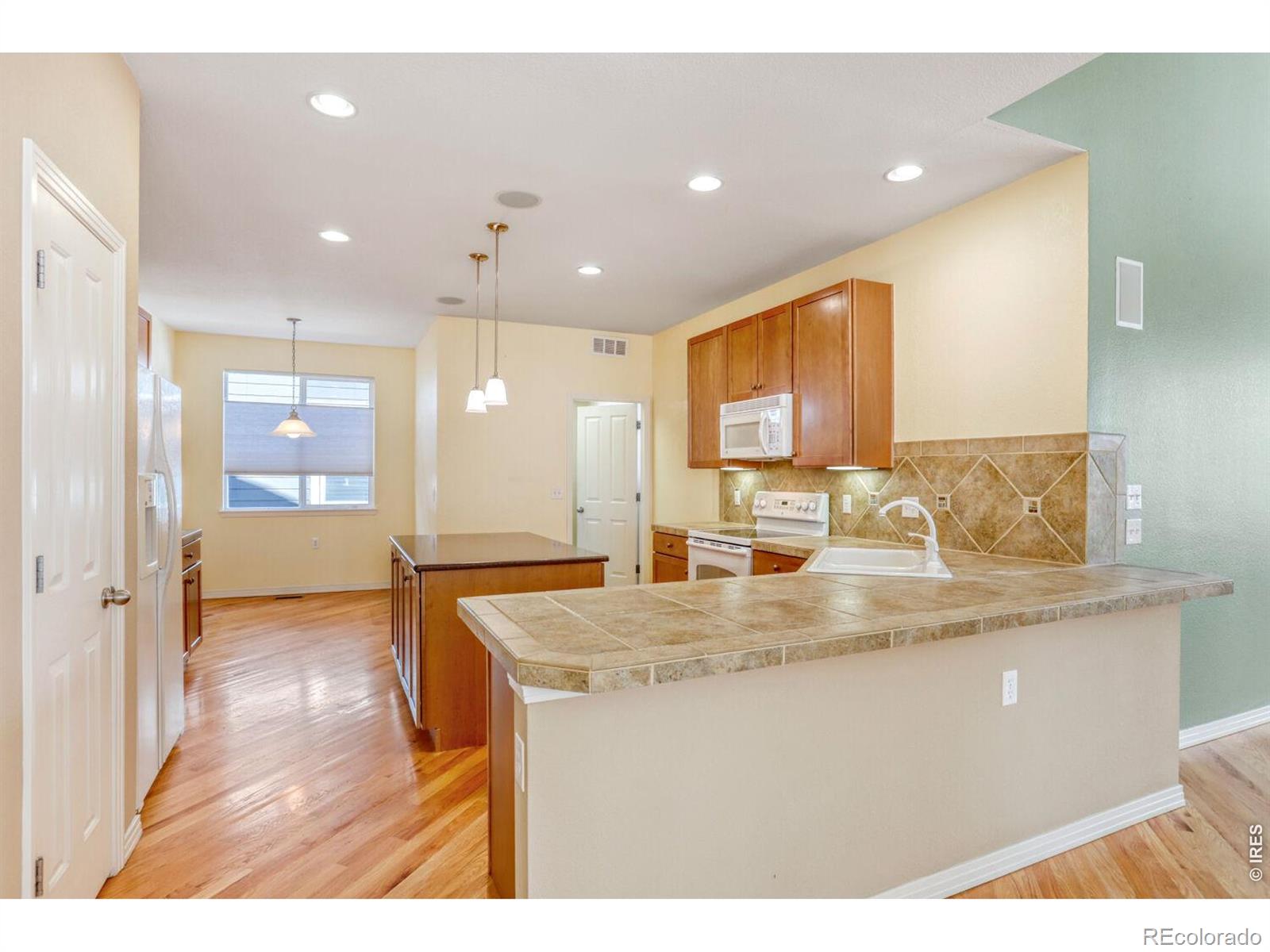 MLS Image #12 for 527  deerwood drive,longmont, Colorado