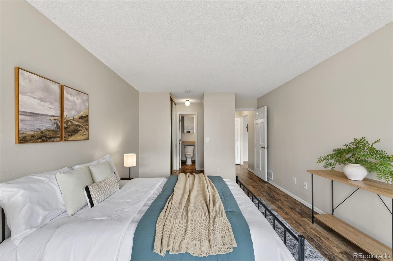 MLS Image #10 for 12523 e pacific circle e,aurora, Colorado
