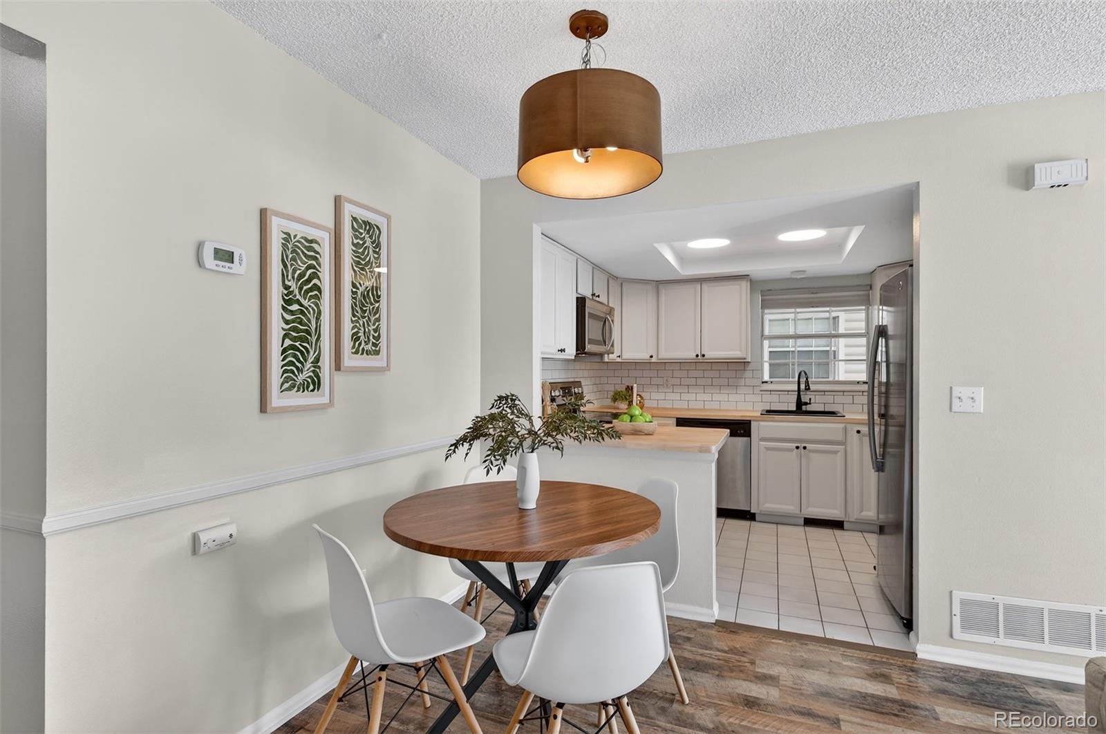 MLS Image #4 for 12523 e pacific circle e,aurora, Colorado