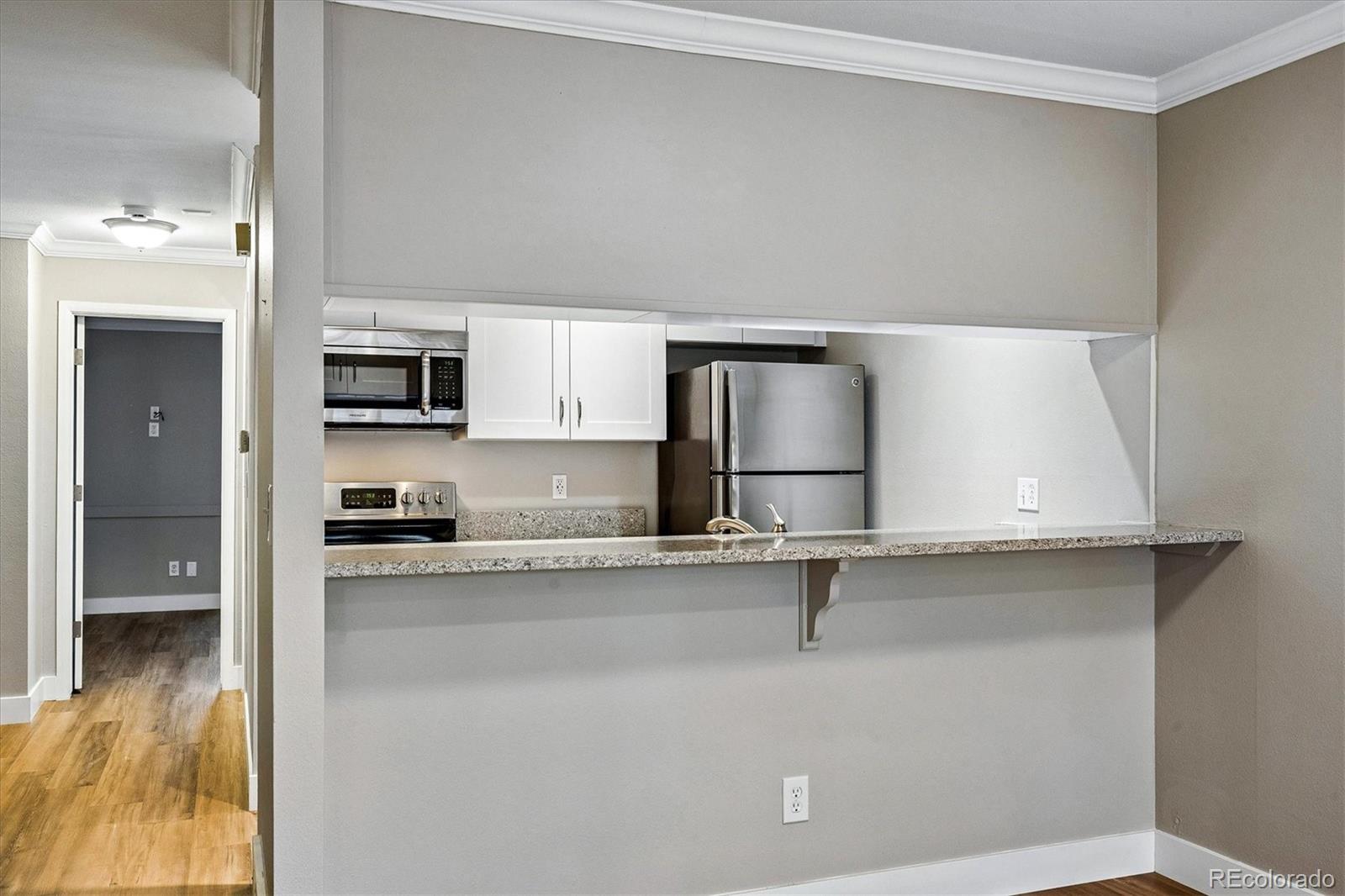 MLS Image #10 for 1180 s monaco parkway 5,denver, Colorado
