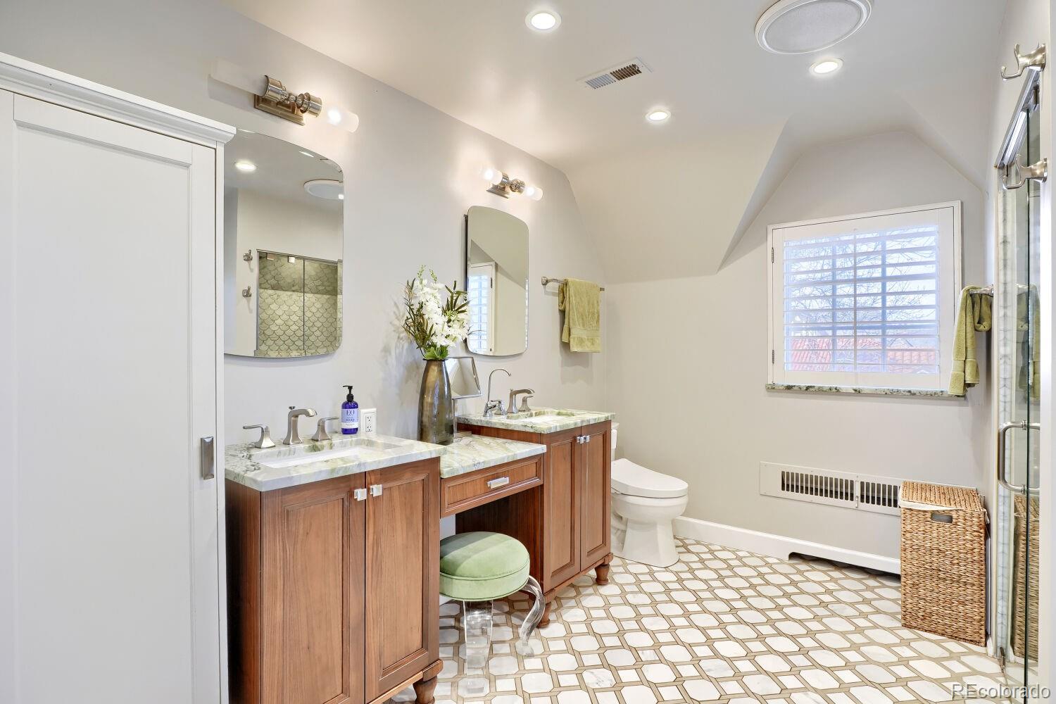 MLS Image #16 for 6235 e 17th avenue parkway,denver, Colorado