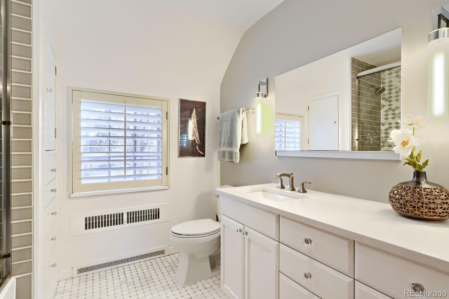 MLS Image #20 for 6235 e 17th avenue parkway,denver, Colorado