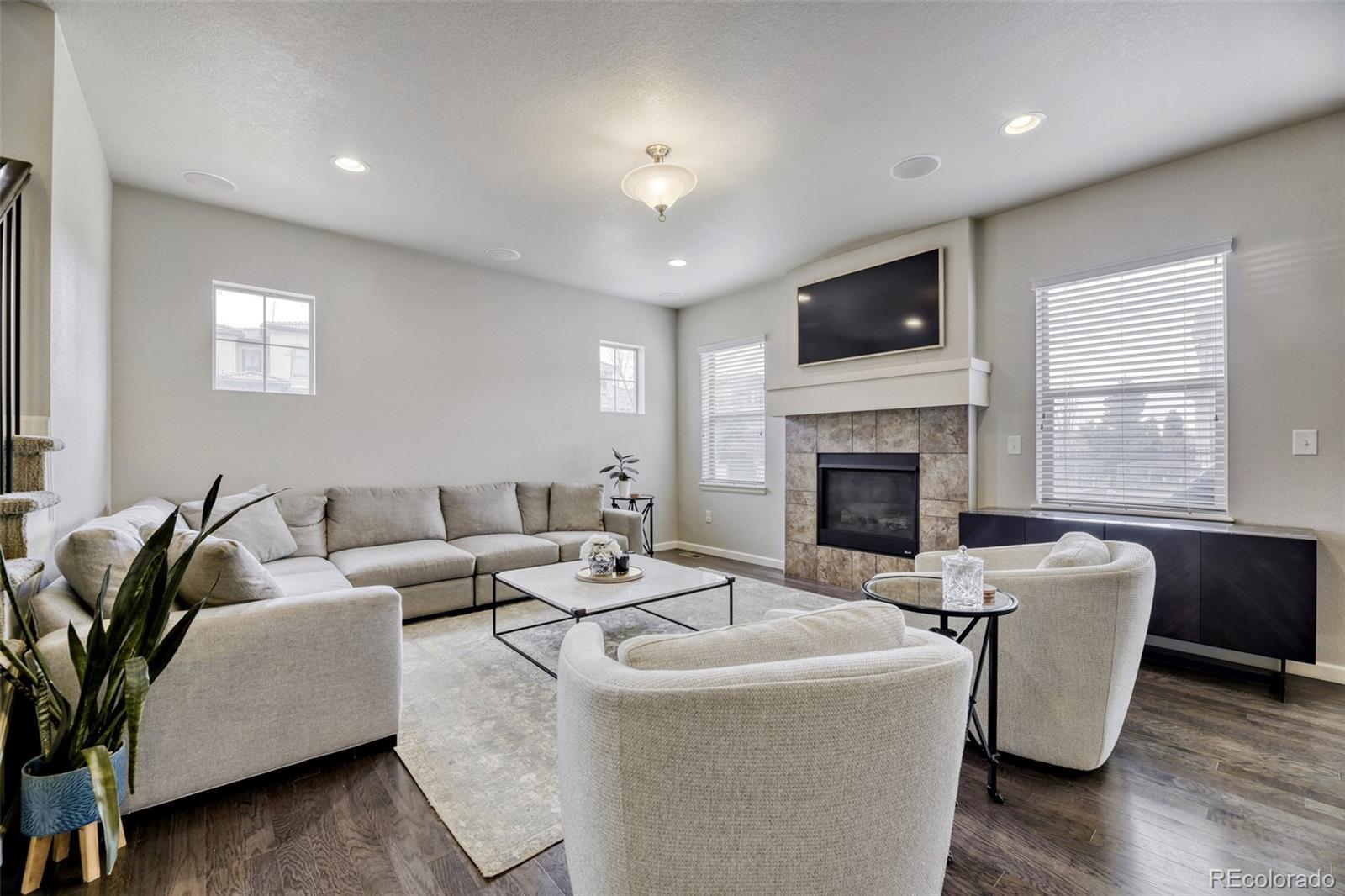MLS Image #3 for 2308 s orchard way,lakewood, Colorado