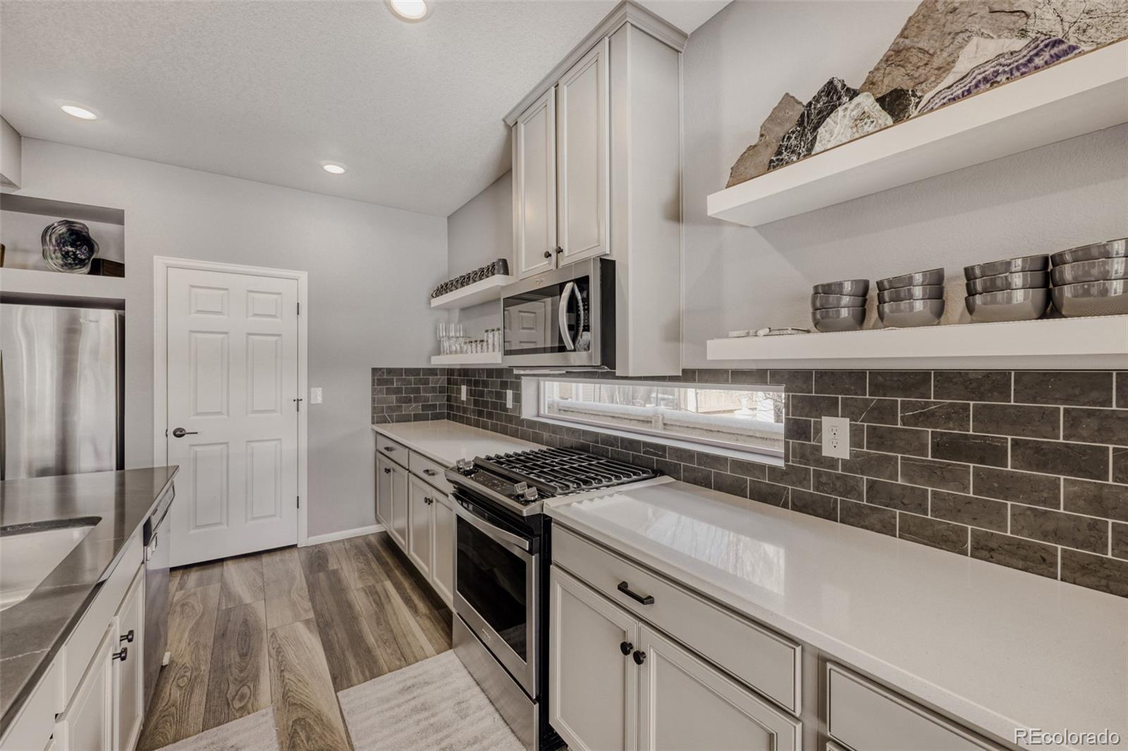 MLS Image #10 for 10162  yampa court,commerce city, Colorado