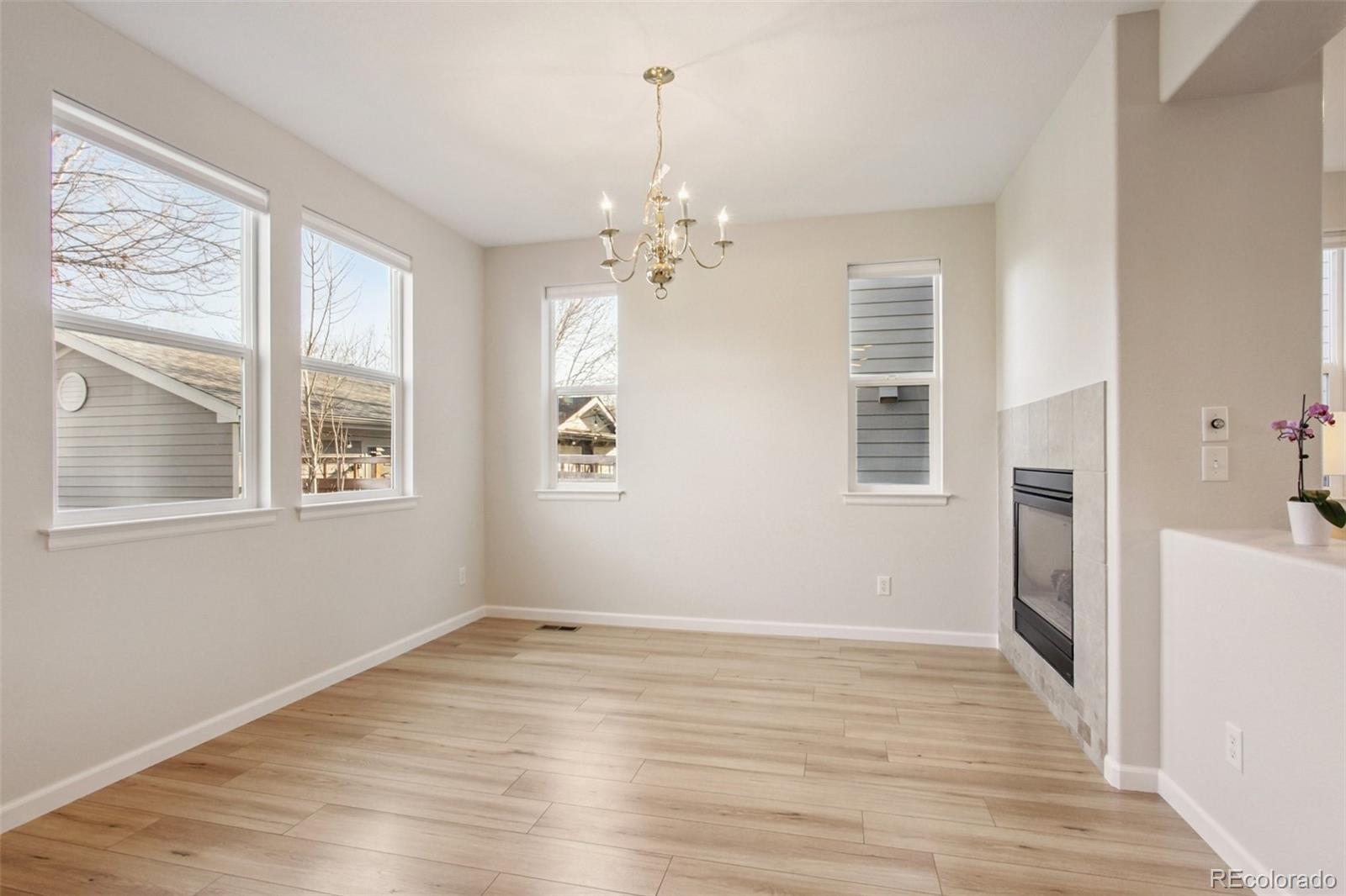 MLS Image #10 for 9591 e 26th avenue,denver, Colorado