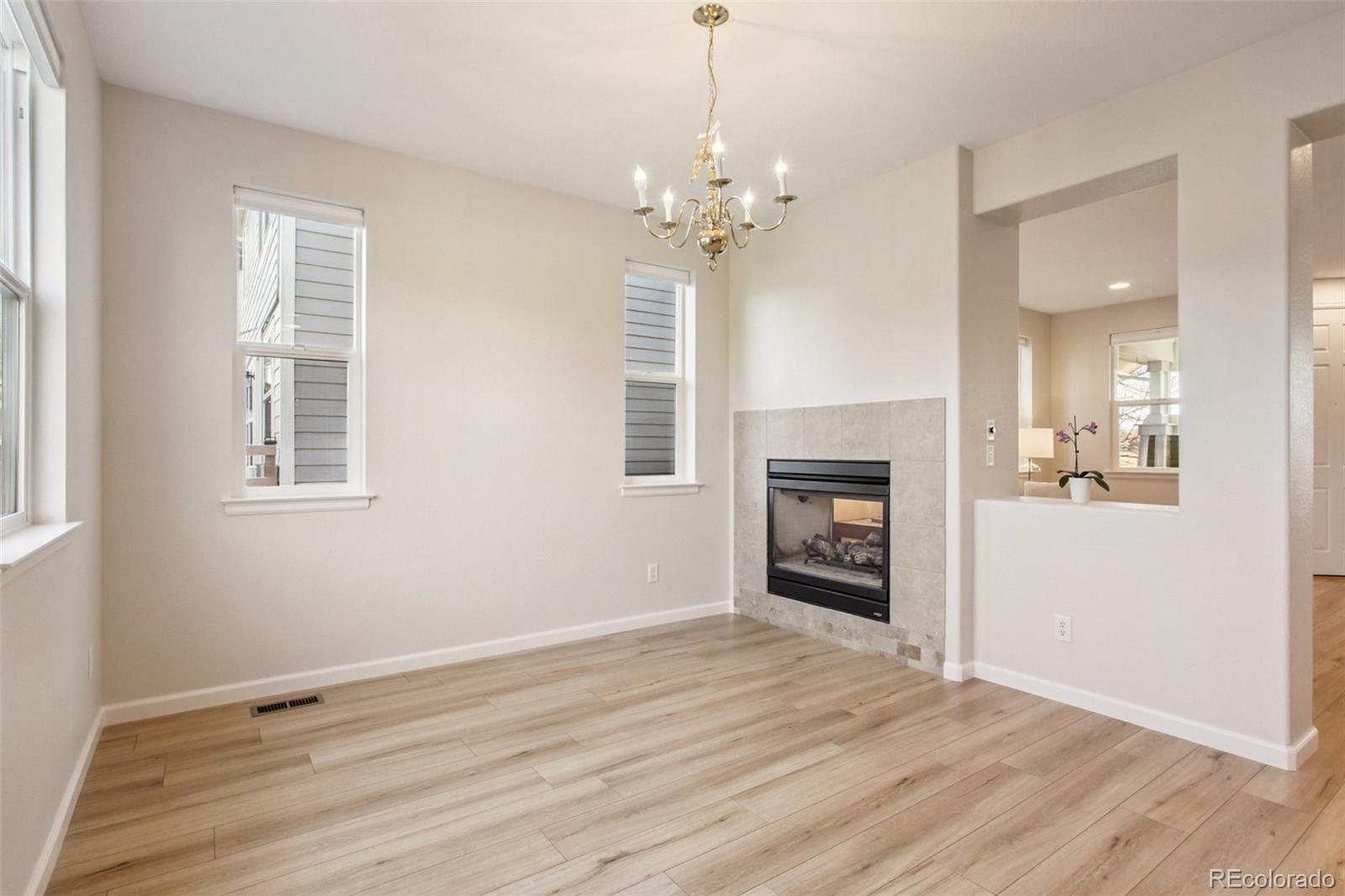 MLS Image #11 for 9591 e 26th avenue,denver, Colorado