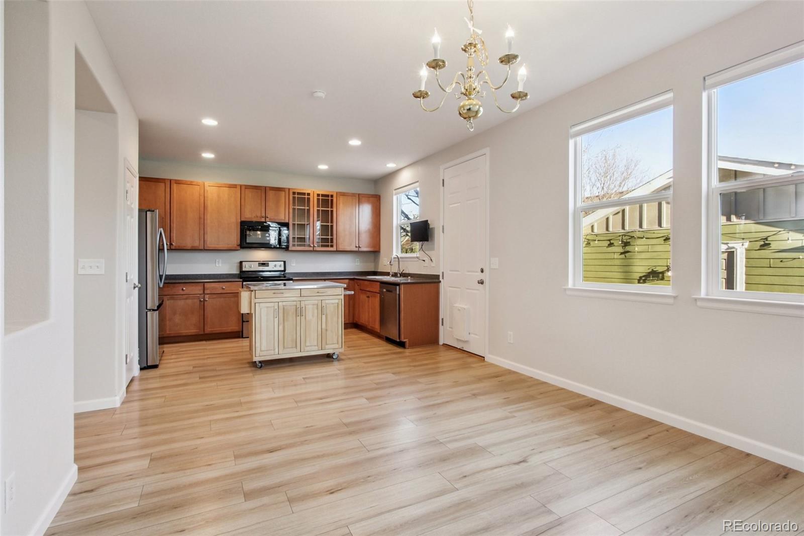 MLS Image #12 for 9591 e 26th avenue,denver, Colorado