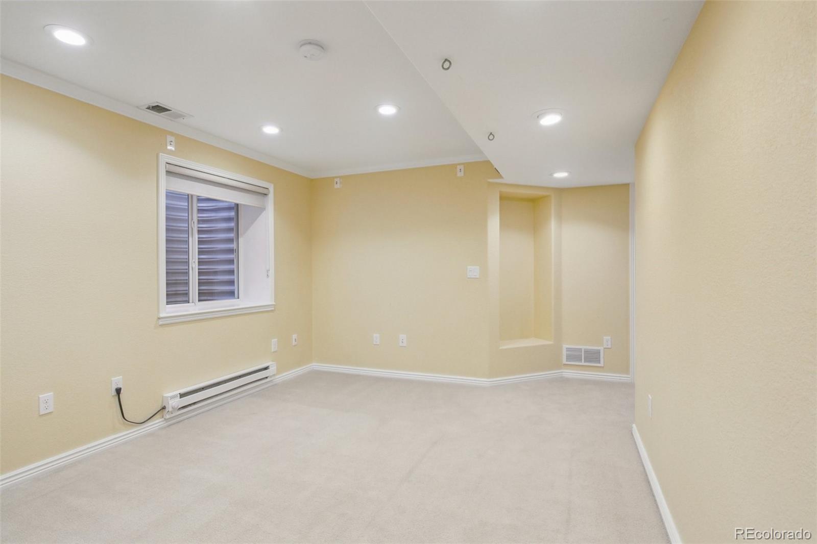MLS Image #27 for 9591 e 26th avenue,denver, Colorado