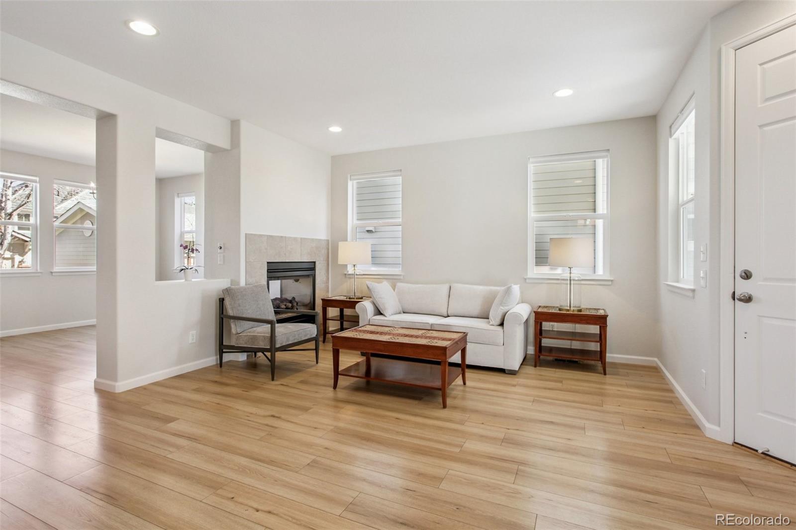 MLS Image #7 for 9591 e 26th avenue,denver, Colorado
