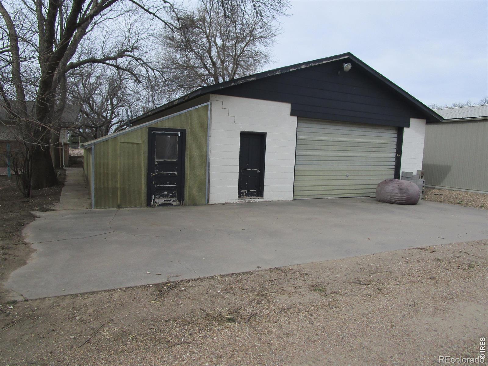 MLS Image #3 for 830  15th street,burlington, Colorado