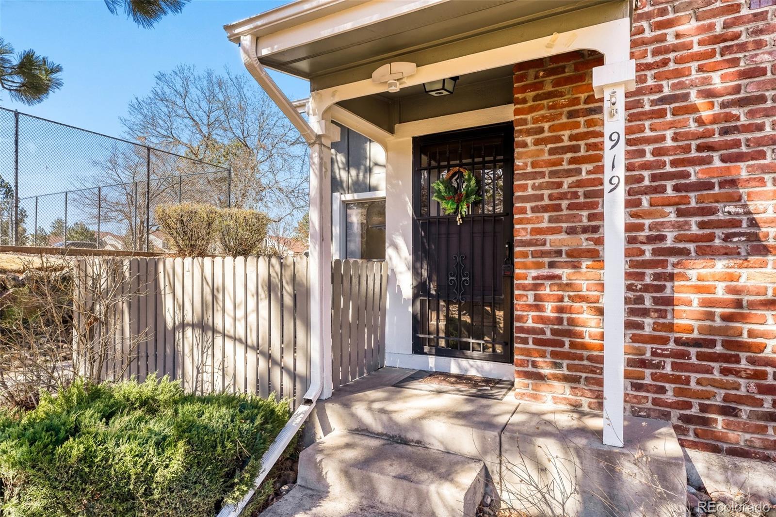 MLS Image #2 for 919 s granby way ,aurora, Colorado