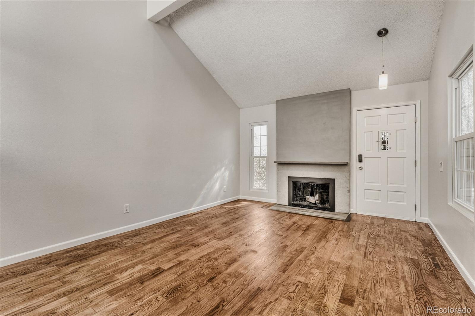 MLS Image #5 for 919 s granby way ,aurora, Colorado