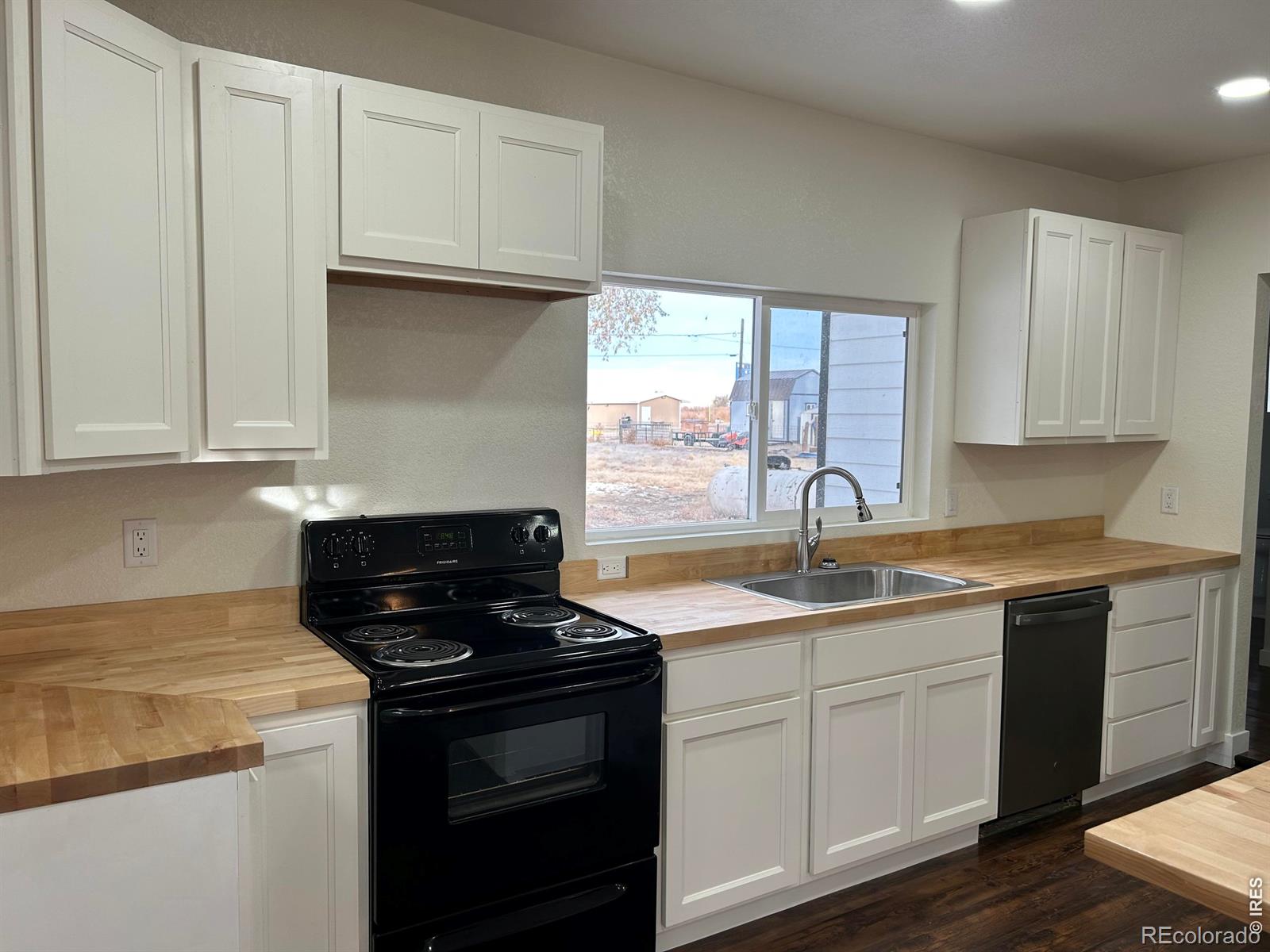 MLS Image #3 for 809  warren street,weldona, Colorado