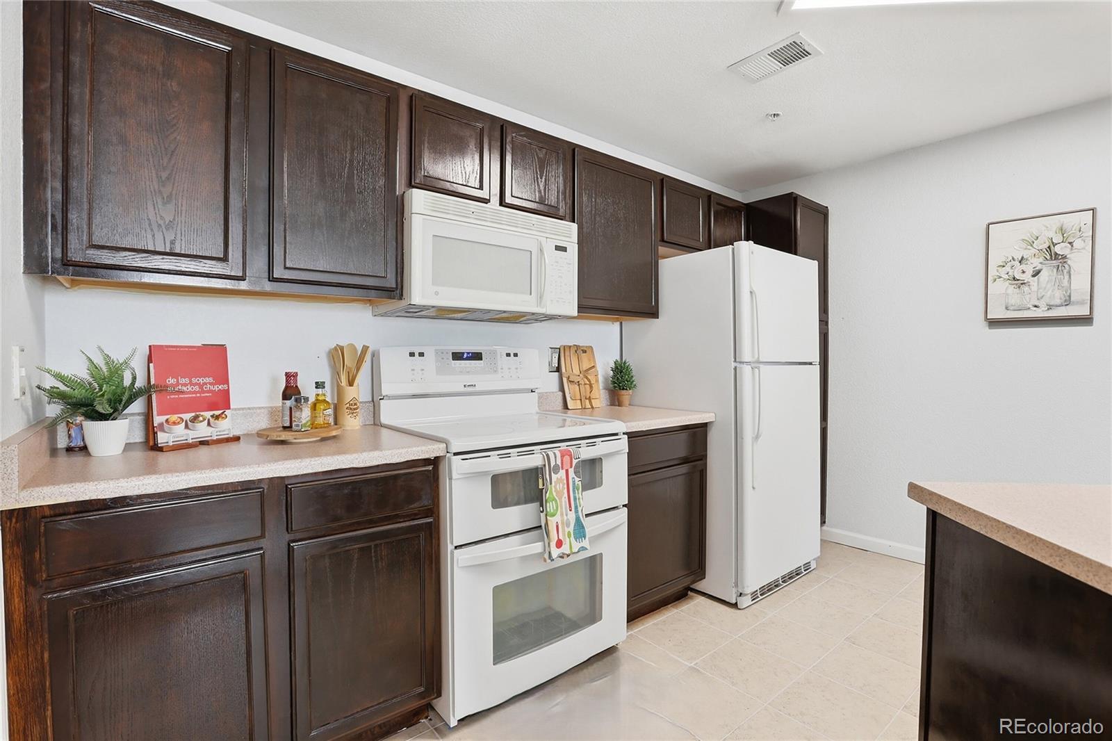 MLS Image #7 for 5703 n gibralter way,aurora, Colorado