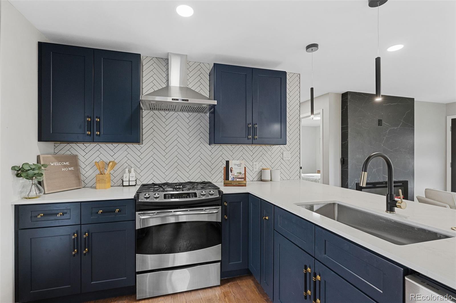 MLS Image #11 for 649  perry street,denver, Colorado
