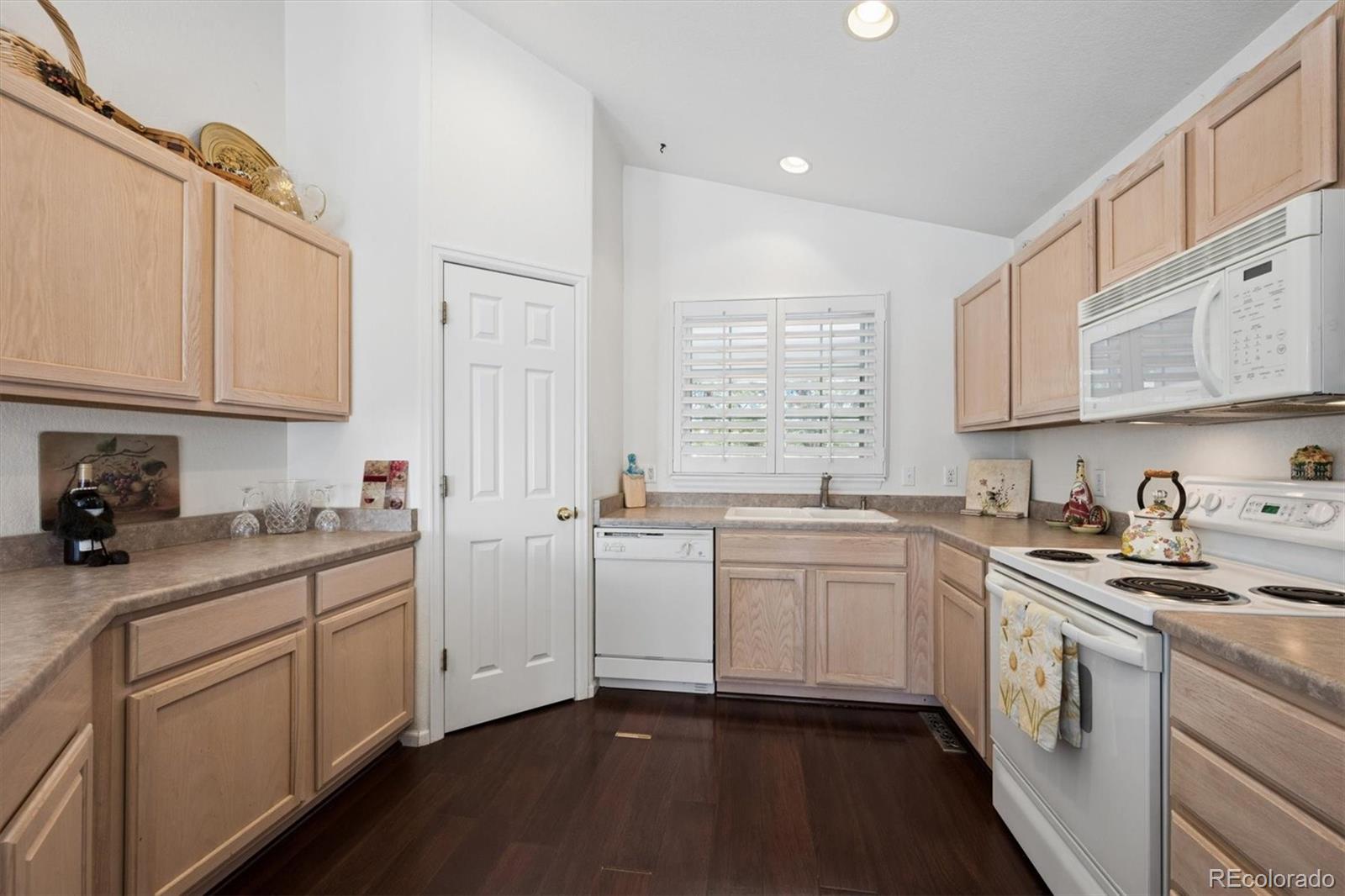 MLS Image #11 for 3620 e 106th avenue,thornton, Colorado