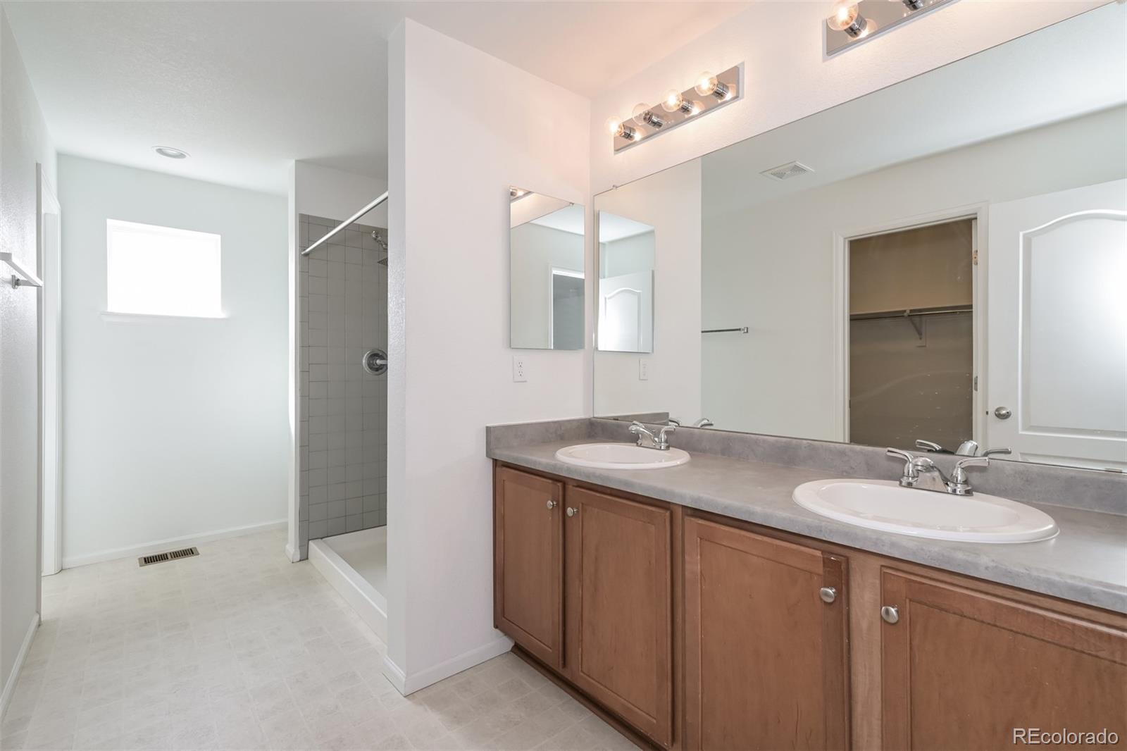 MLS Image #14 for 25605 e maple place,aurora, Colorado