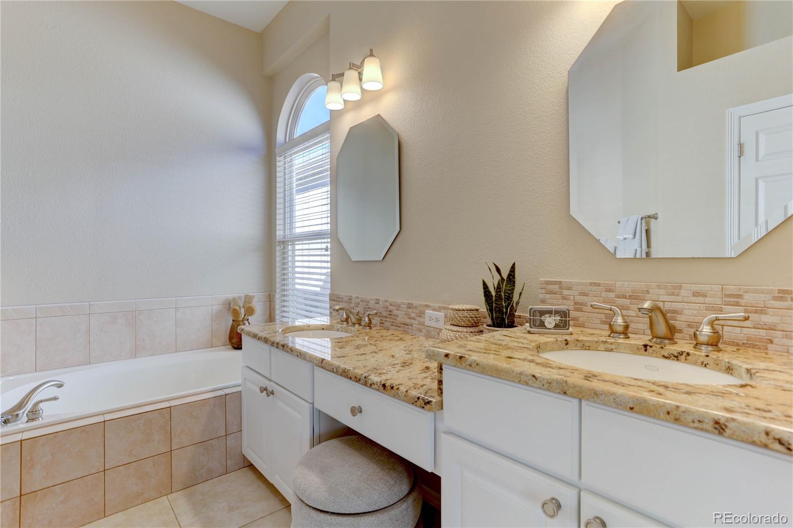 MLS Image #17 for 8196 s albion street,centennial, Colorado