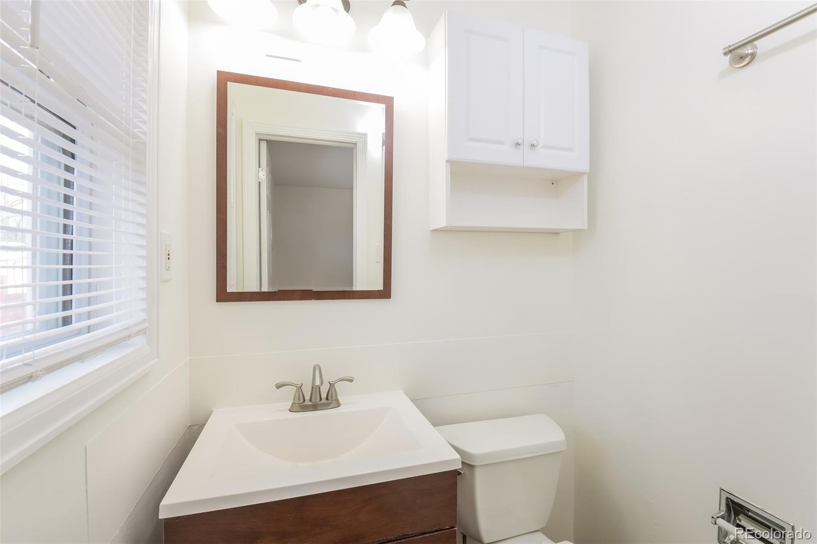 MLS Image #11 for 5661 e amherst avenue,denver, Colorado