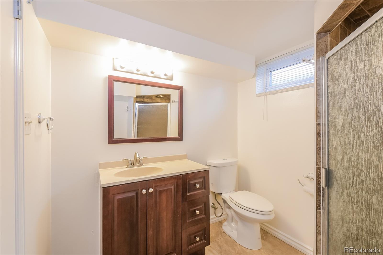 MLS Image #18 for 5661 e amherst avenue,denver, Colorado