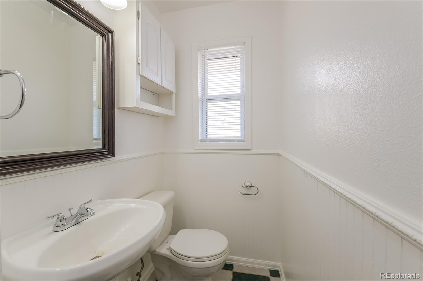 MLS Image #20 for 5661 e amherst avenue,denver, Colorado