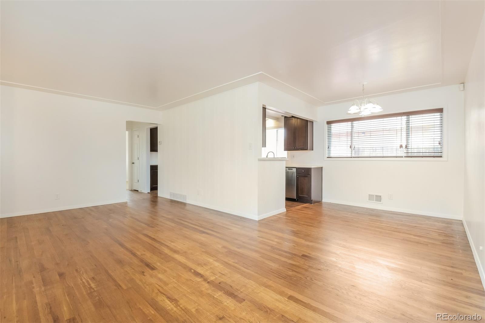 MLS Image #6 for 5661 e amherst avenue,denver, Colorado