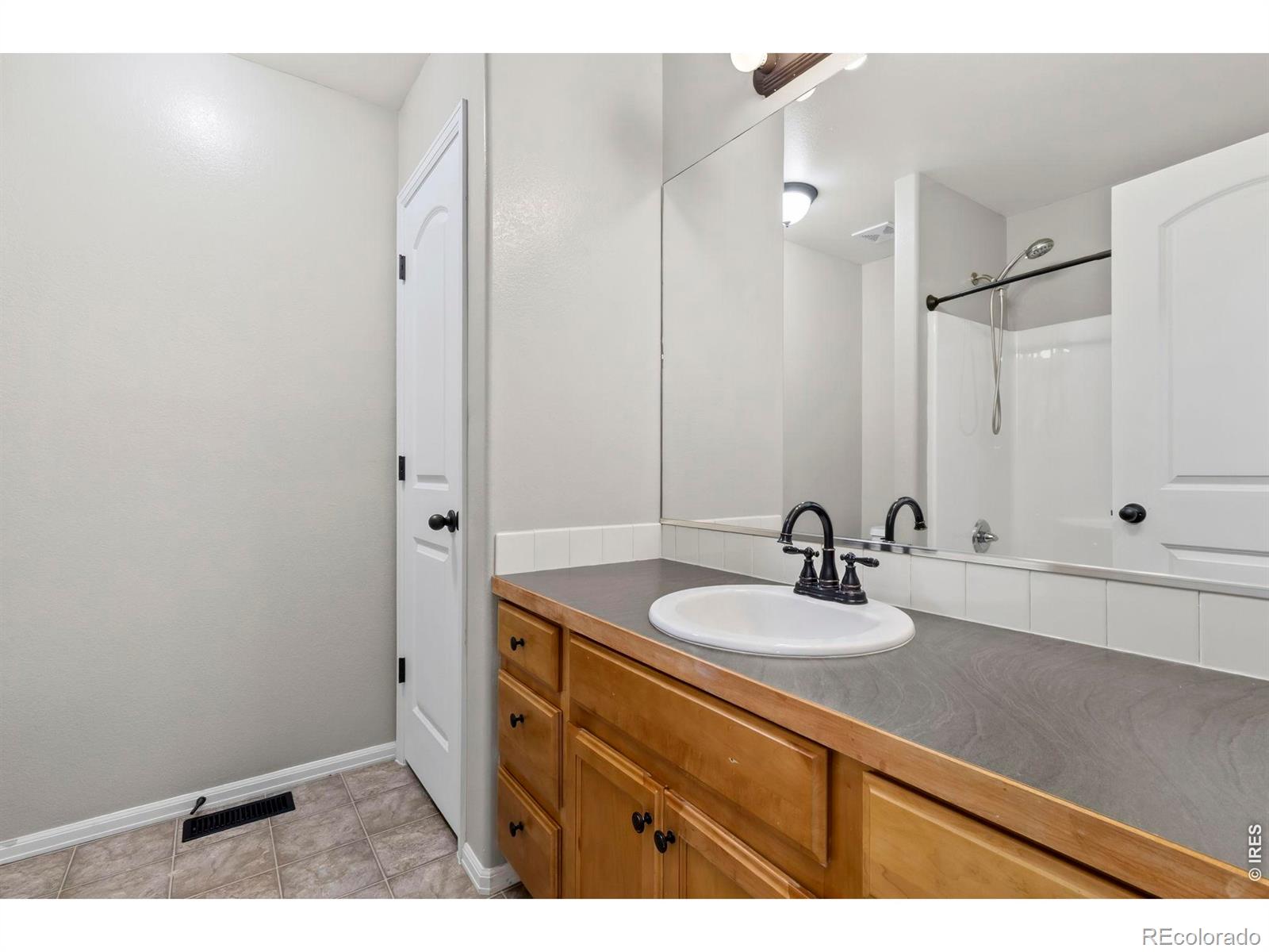 MLS Image #12 for 154  sycamore avenue,johnstown, Colorado