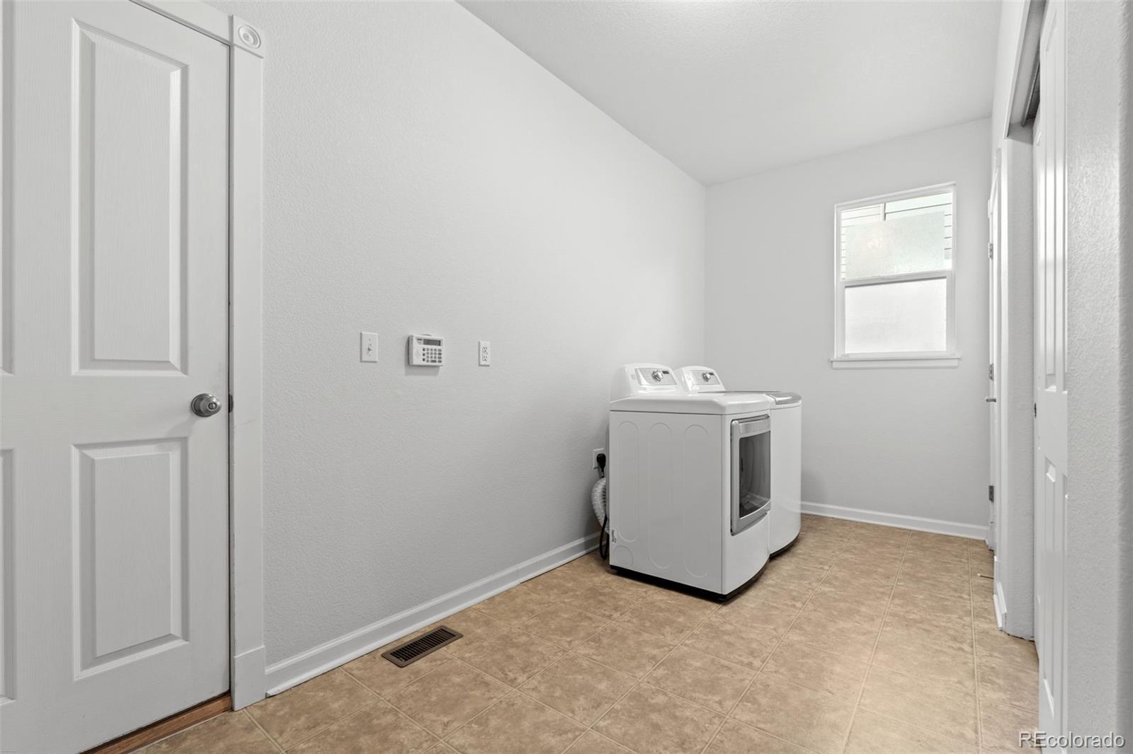 MLS Image #23 for 10683  amesbury way,highlands ranch, Colorado