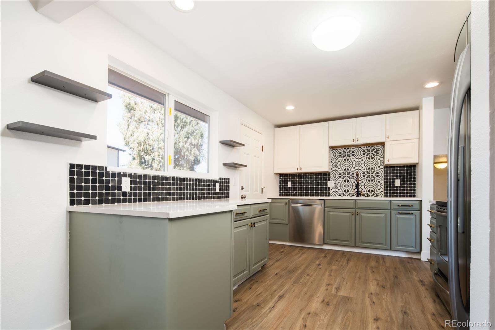 MLS Image #7 for 7237 s pierce court,littleton, Colorado