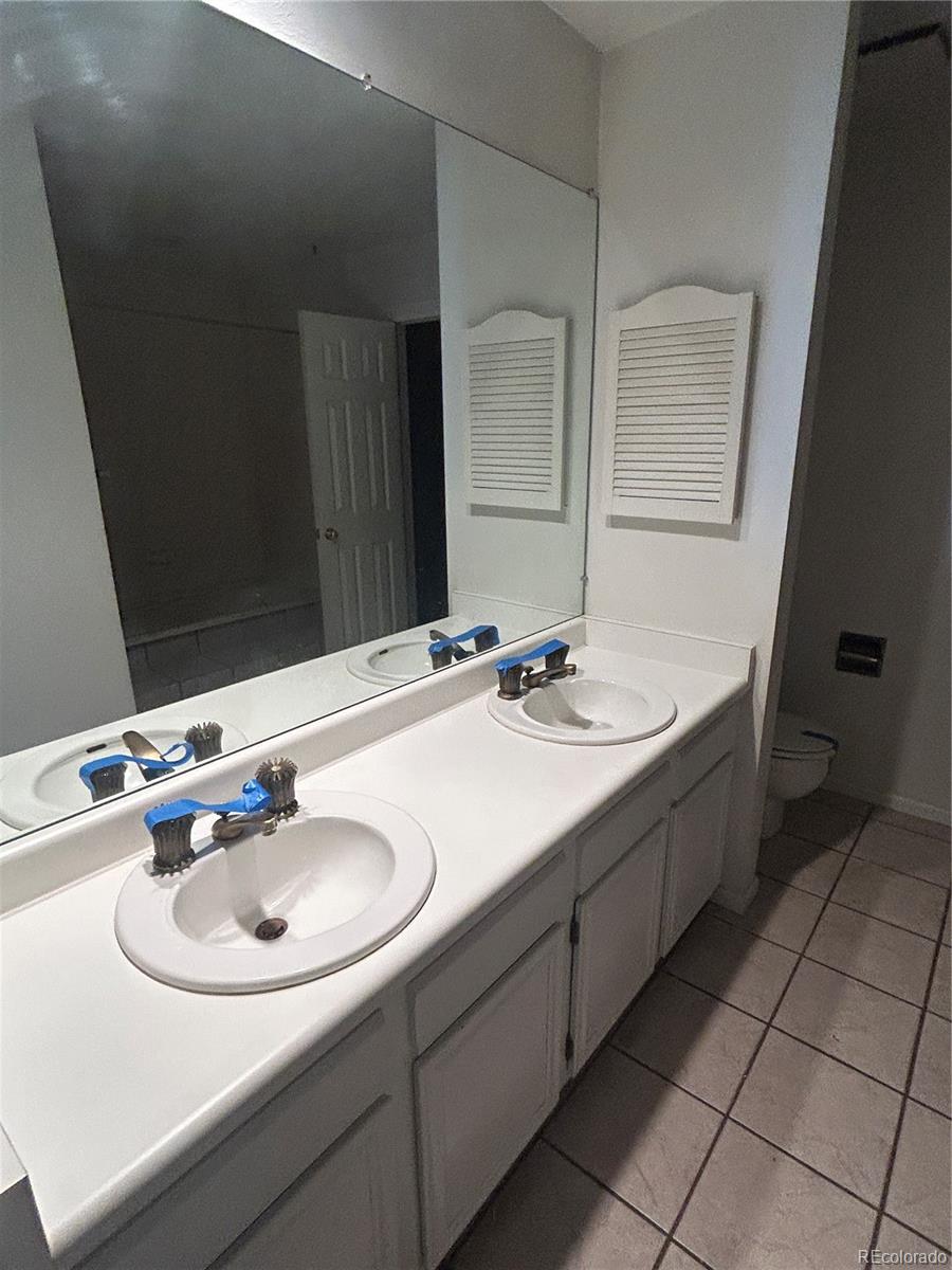 MLS Image #12 for 2002 s worchester way ,aurora, Colorado